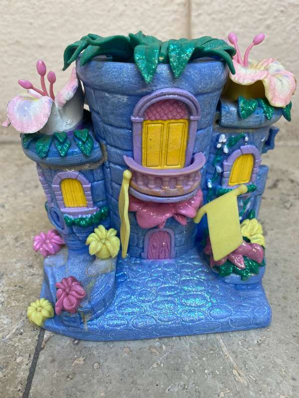 Vintage polly pocket Chateau du jardin 1996 play set