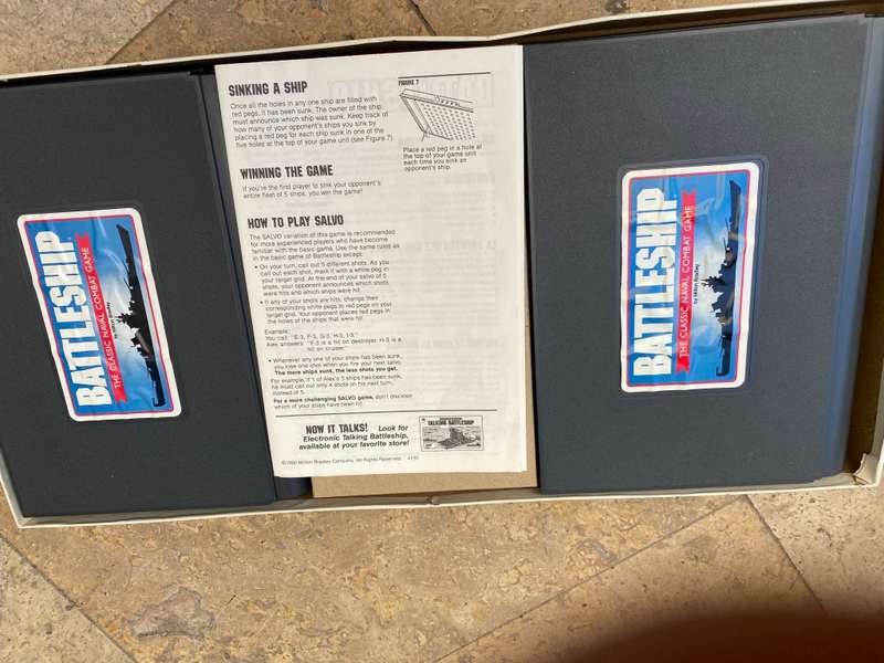 milton bradley vintage Battleship board game  1990 made in USA