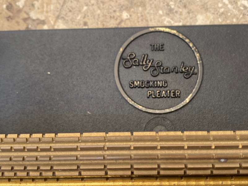 Sally Stanley Smocking Pleater Needing needles