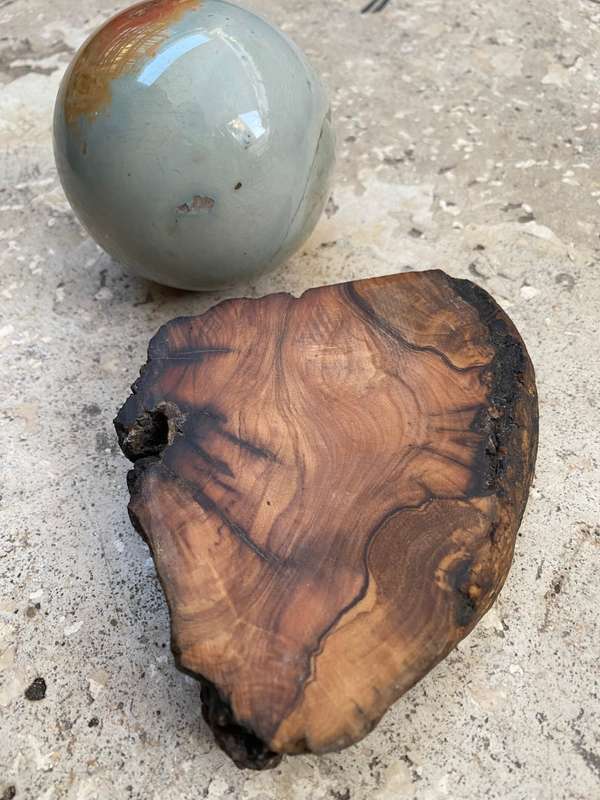 Jasper Polished precious stone sphere 8 cm diameter 24 c, circumference on carved wood base