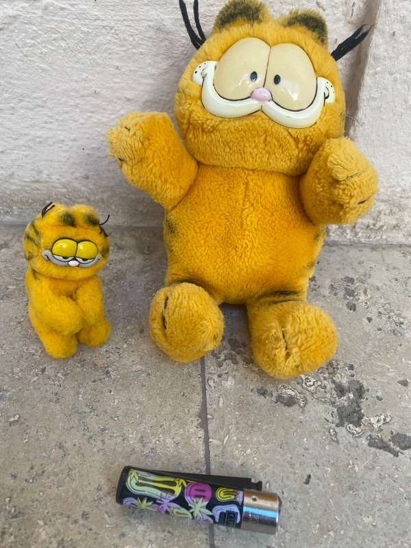 Garfield doll pair UFS