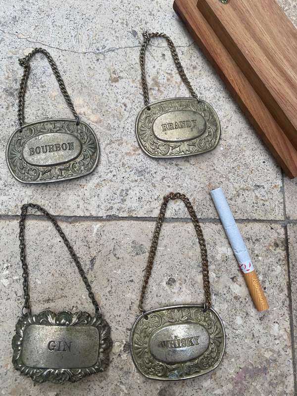 Vintage decanter labels gin whiskey bourbon brandy lot of 4 in wood box