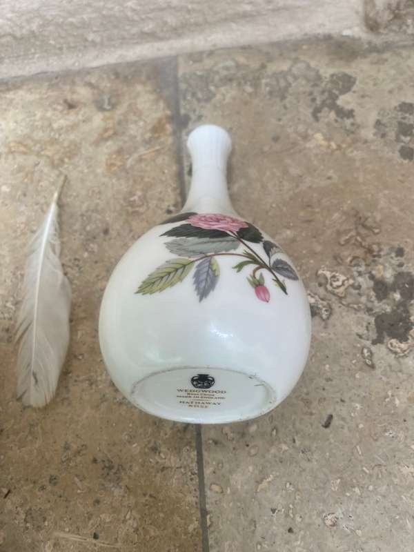 Wedgwood Hathaway Rose Bud Vase bone china