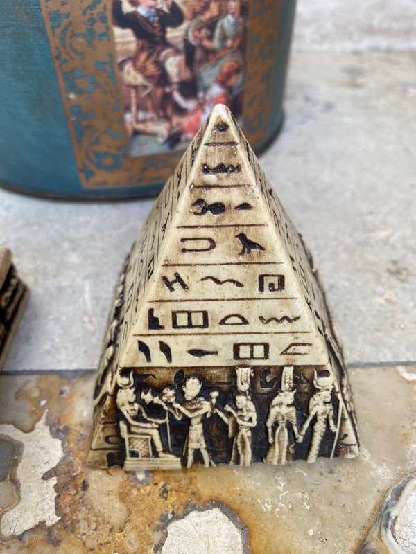 Vintage Egypt pharaoh pyramid pair stone