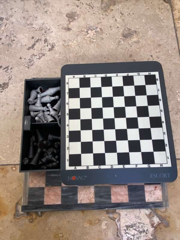 Vintage Novag escort computed chess set sold as spares  with granite board
