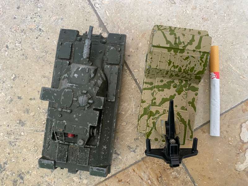 Vintage army matchbox Lesney battle kings hawk launcher and corgi chieftain tank