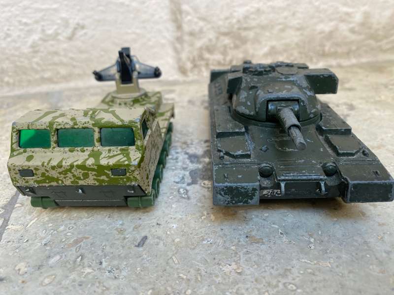 Vintage army matchbox Lesney battle kings hawk launcher and corgi chieftain tank