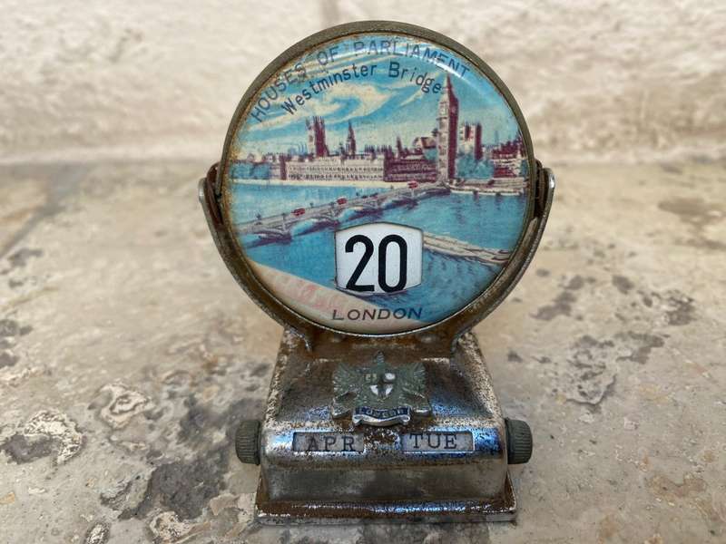 Vintage perpetual calendar flip date souvenir London chrome metal