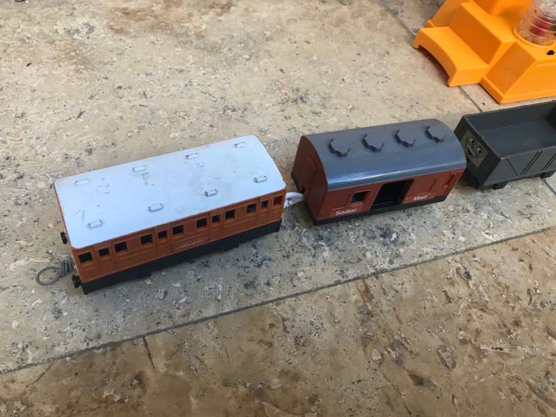 tomy the train cranky the crane gullane thomas 2002 salty the train Annie sodor mail plus 2