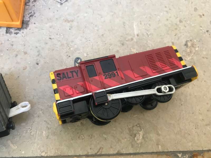 tomy the train cranky the crane gullane thomas 2002 salty the train Annie sodor mail plus 2