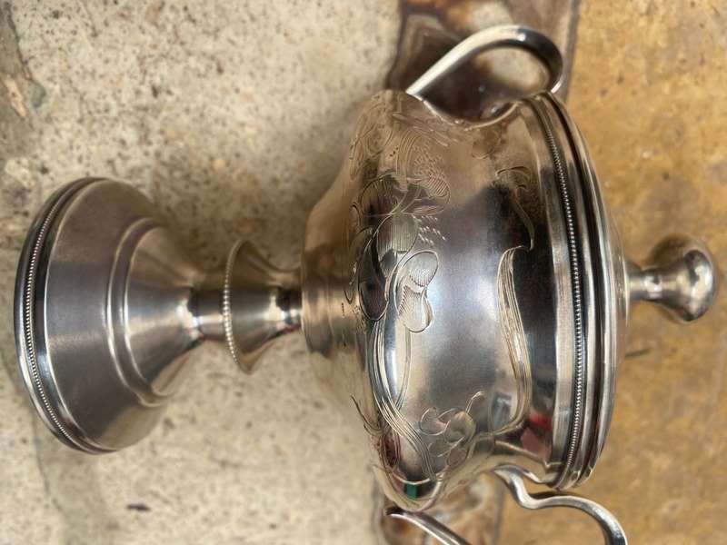 Vintage doubled handled sugar bowl with lid silver plate