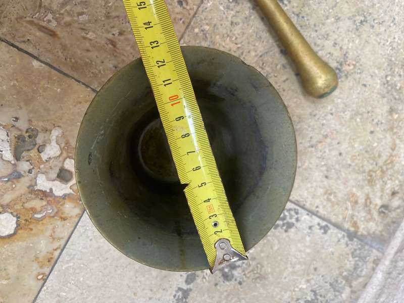 Vintage heavy brass mortar and pestle no 8 , with signs of age
