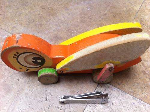 vintage Fisher Price bee from the 60s