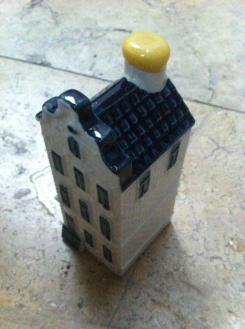 SEALED BLUE DELFT'S KLM BOLS HOUSE (NO 45)