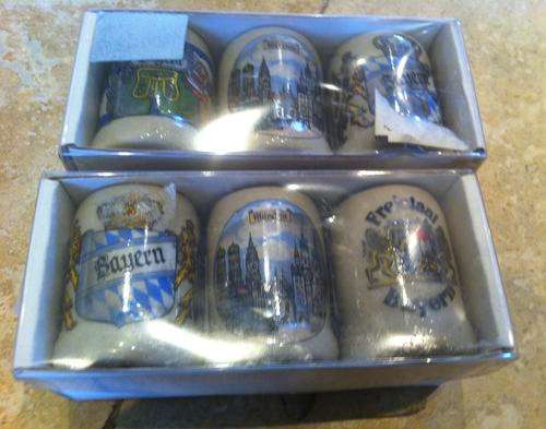 MUNCHEN MUNICH GERMANY COLLECTIBLE MINIATURE BEER MUG , pack of 3