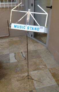 Music stand foldable