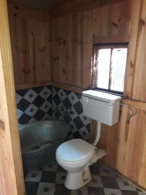 Wendy House (3.5 x 2.5m) with bathroom