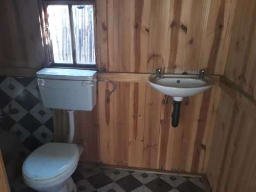 Wendy House (3.5 x 2.5m) with bathroom