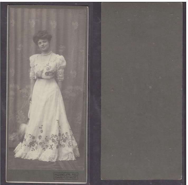 Carte de Cabinet, Germany, KUEBELER FES DARMSTADT, lady, lovely art nouveau costume, drapes