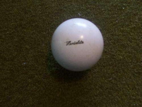 Lawn Bowls.Henselite jack (white) 10 oz