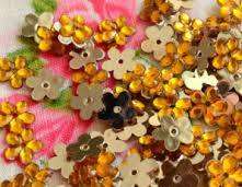 Amber Flower Rhinestones for Scrapbooking/Cardmaking(Pack of 20)