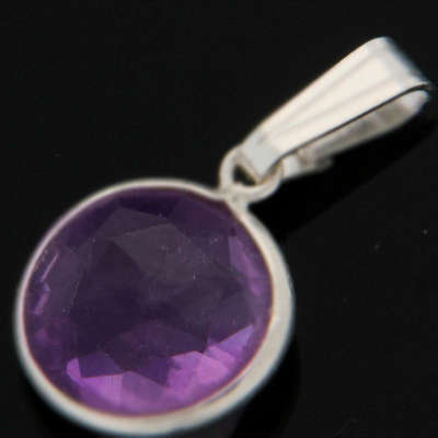 Solid 925 Sterling Silver & Amethyst pendant  17mm + 0.49g