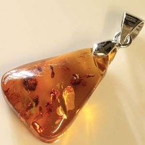 925 Sterling silver & 100% Natural Amber pendant