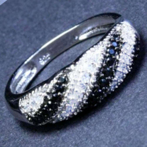Solid 925 Sterling Silver & CZ Ring size 7.5# + 2.30g