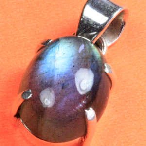 Solid 925 Sterling Silver & Labradorite pendant 22mm + 3.81g