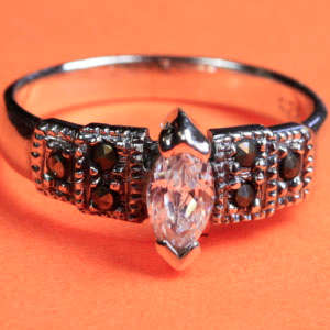Solid 925 Sterling Silver & Marcazite + Crystal ring size 6# + 3.94g