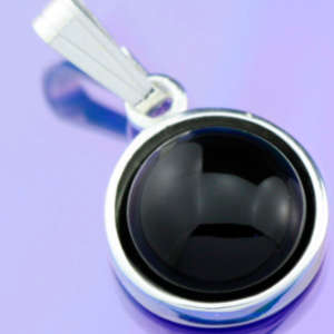 Solid 925 Sterling Silver & Onyx pendant 20mm + 2.15g