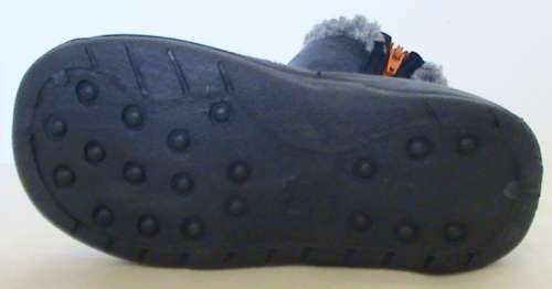 Size 7 childrens casual zip up boots / slippers