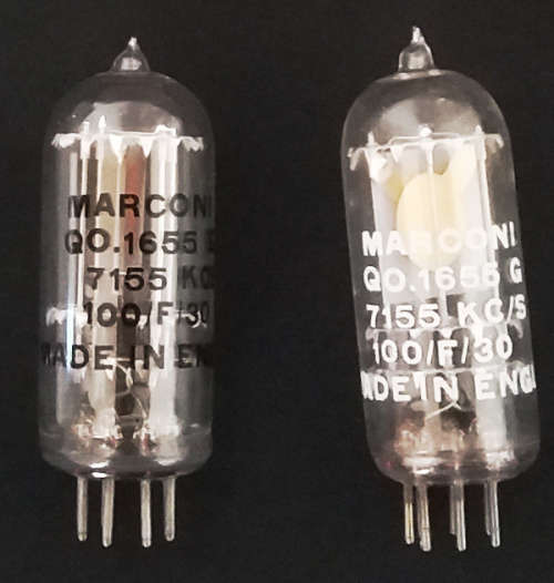 Vintage 1940`s Marconi QO.1655G frequency 7155 KC/S code no. 100/F/30 valves/ tubes x 2 qty