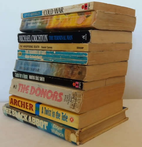 Mystery and Crime 10 novels - Edgar Wallace, Jeffrey Archer, Alan Scholefield, Michael Crichton etc.