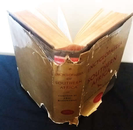 Eric Rosenthal 1967 fourth ed. of Encyclopaedia of Southern Africa complete in 1 vol.