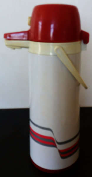 Vintage Airpot 2,7 litre capacity thermos carafe vacuum dispenser - in working order