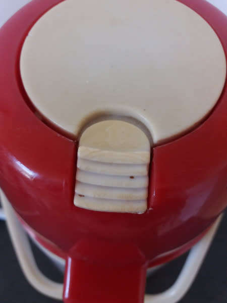 Vintage Airpot 2,7 litre capacity thermos carafe vacuum dispenser - in working order
