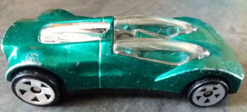 1999 1/64 McDonalds Hot Wheels Metallic Green Die Cast Double Cross Car