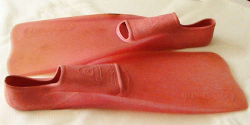 Cressi-sub Rondine Light Scuba Fins made in Italy - Strapless, size 7 -8, PINK