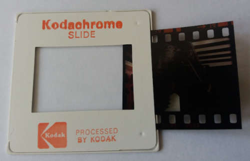 SLIDE MOUNTS plastic 2` x 2` for 35mm film - Image size 35 mm x 24 mm - Package of 60 (closed)