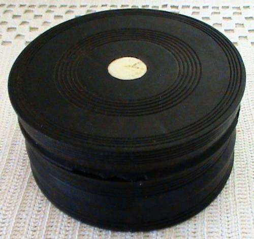 EBONY WOODEN ROUND BOX & Lid with IVORY centre (circa 1945)