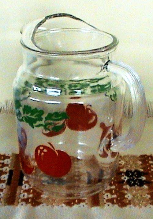 Large clear glass jug with tomato plant design - vintage circa 1945