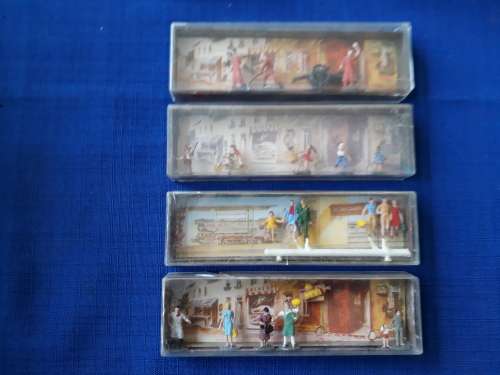 Various HO Model Railway buildings and figures For Sale