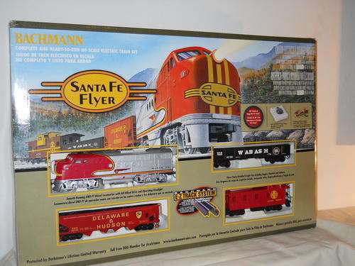 Bachmann HO "Santa-Fe Flyer" Electric Train set.