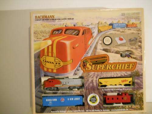Bachmann "Santa Fe Superchief" Electric train set.