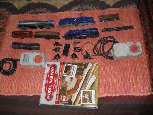 model trains for sale- NON WORKING condition- Perfect for spare parts.