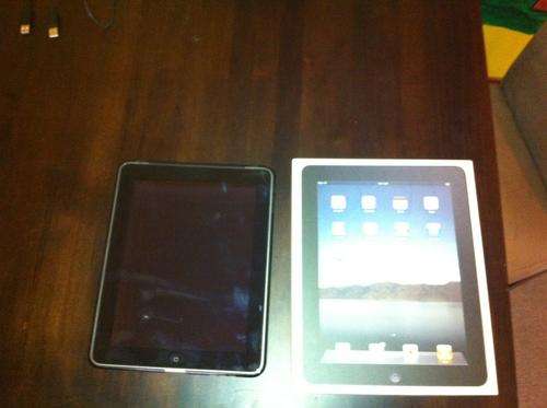 IPAD 32GB, Wi-Fi & 3G, Local Stock/Works on ALL Networks