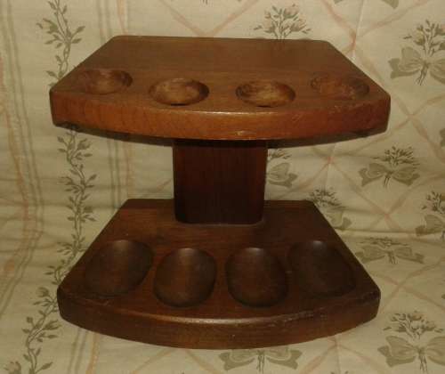 A BEAUTIFULL VINTAGE PIPE STAND - CAN HOLD 4 PIPES