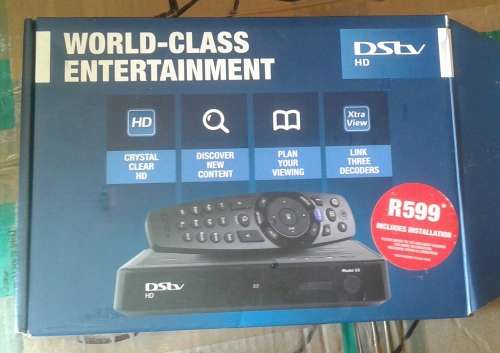 DSTV HD DECODER AND REMOTE - STILL NEW - NEVER BEEN USED