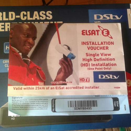 DSTV HD DECODER AND REMOTE - STILL NEW - NEVER BEEN USED